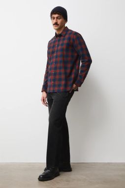 Bavlnená košeľa Medicine tmavomodrá farba, voľný strih, s klasickým golierom