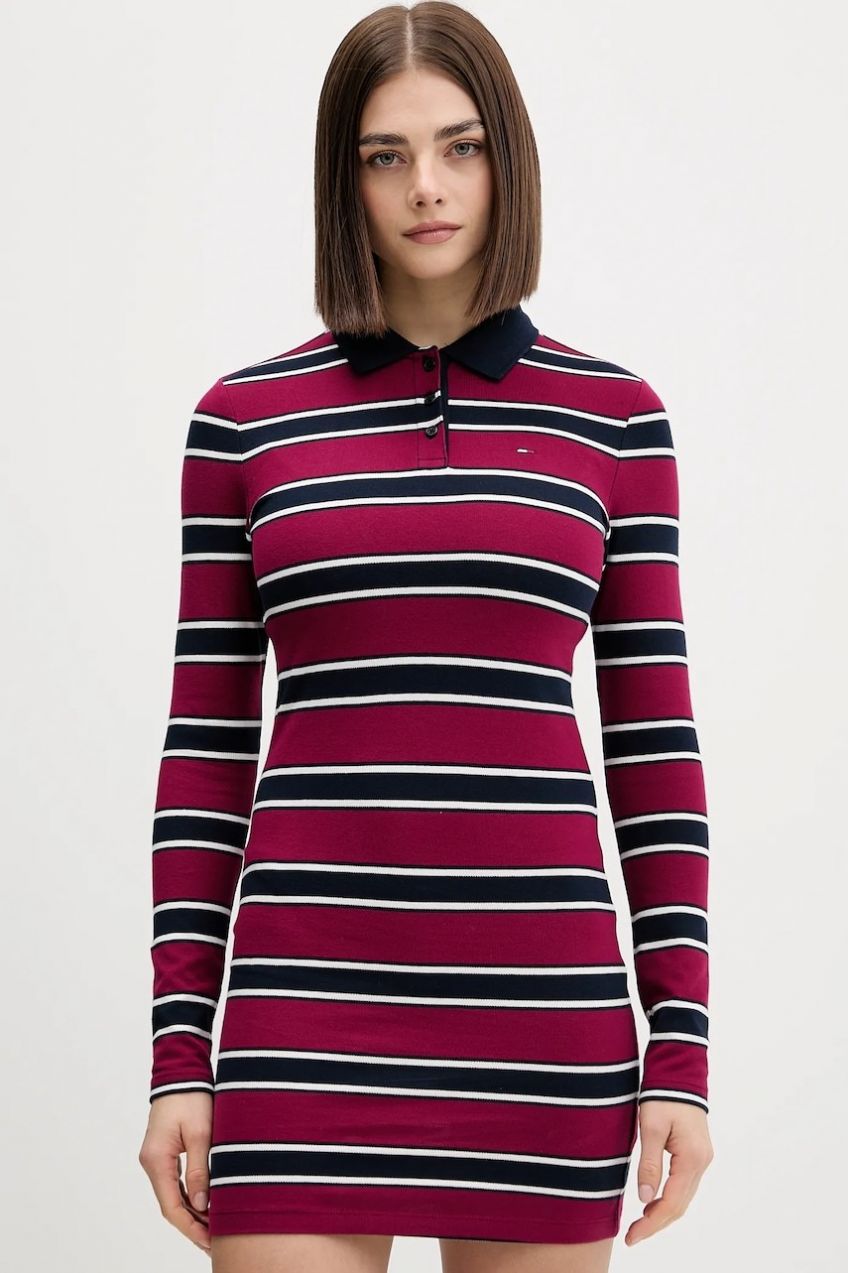 Šaty Tommy Jeans bordová farba, mini, priliehavé, DW0DW21901