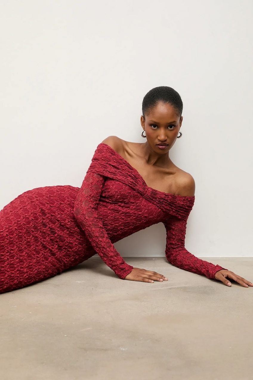 Šaty Answear.LAB červená farba, midi, priliehavé