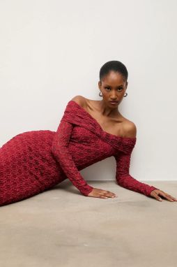 Šaty Answear.LAB červená farba, midi, priliehavé