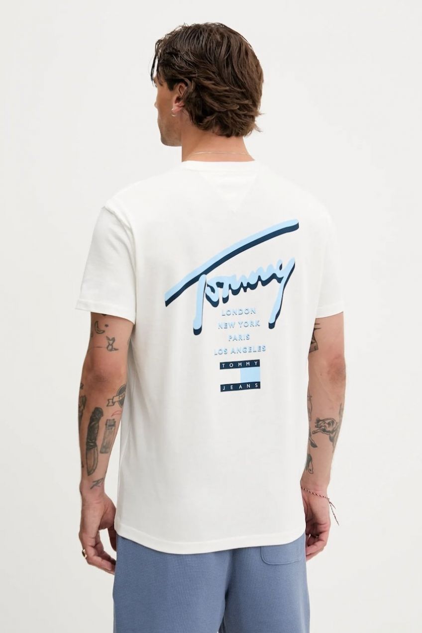 Bavlnené tričko Tommy Jeans pánske, biela farba, s potlačou, DM0DM21934