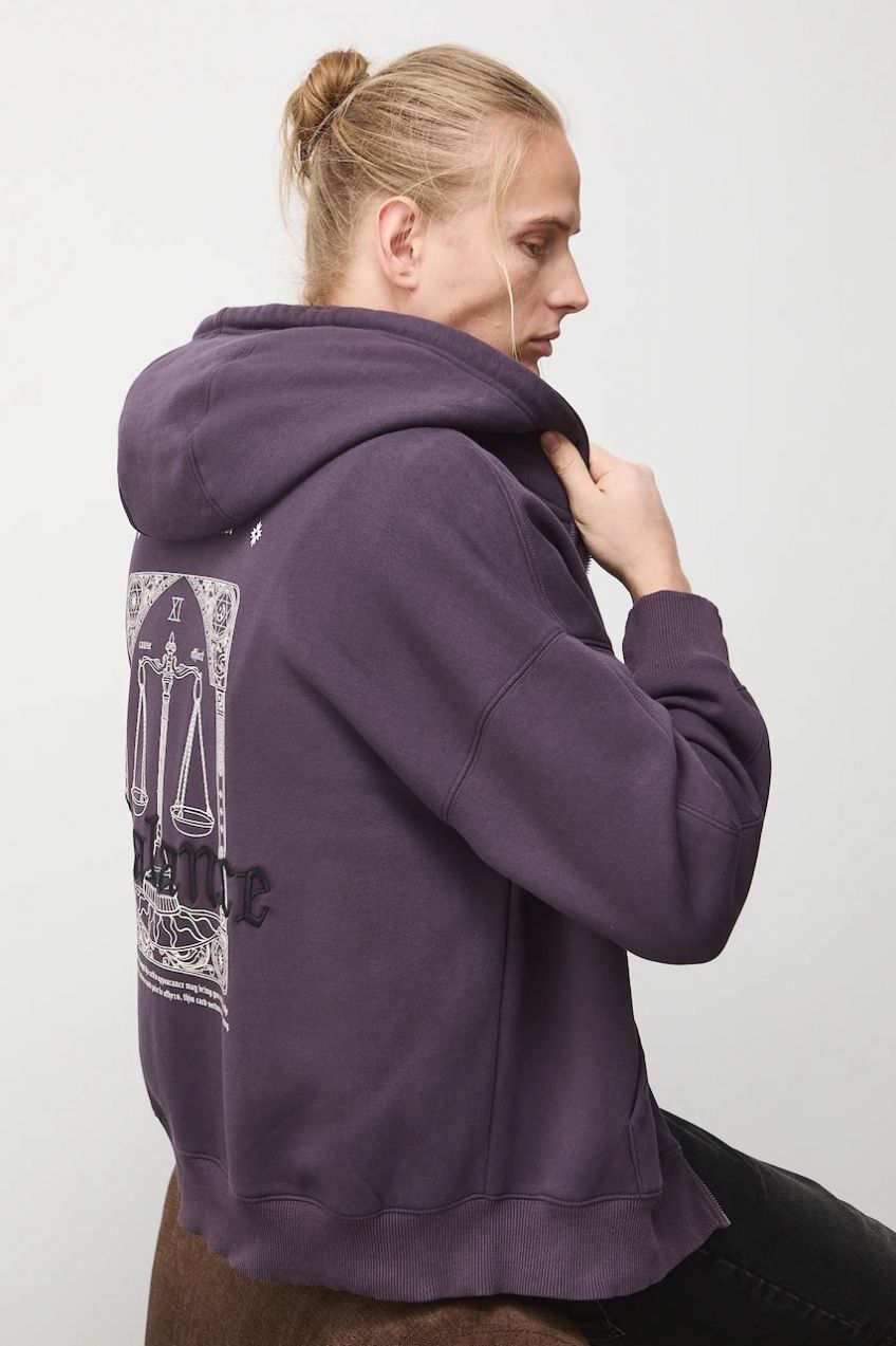 Mikina Medicine fialová farba, s kapucňou, s potlačou