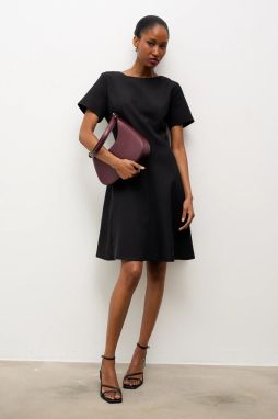 Šaty Answear.LAB čierna farba, mini, áčkový strih