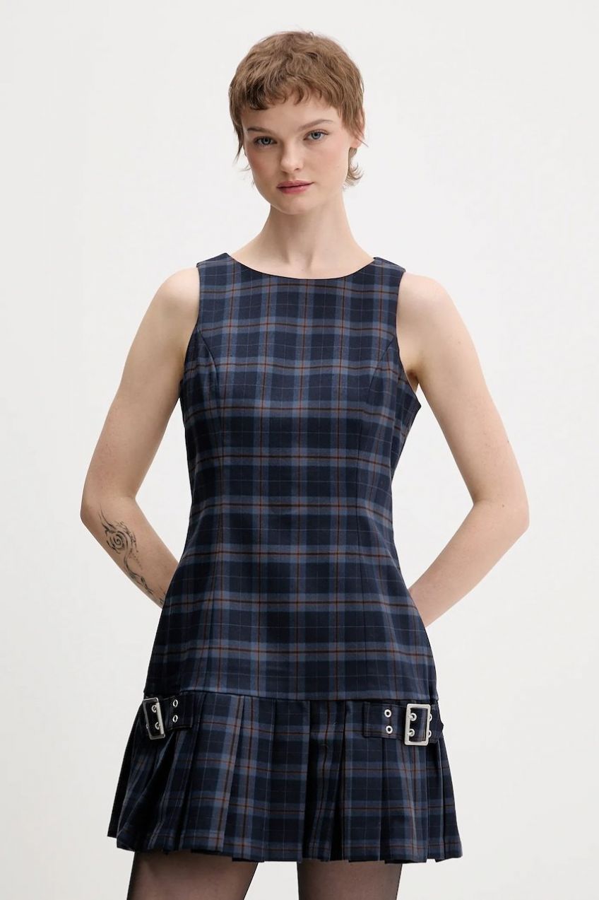 Šaty The Ragged Priest