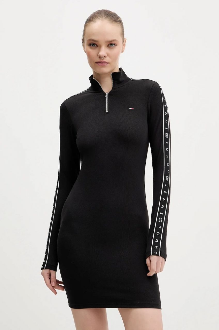 Šaty Tommy Jeans
