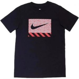 Tričká s krátkym rukávom Nike  CAMISETA NIO  SPORTSWEAR  DO1823