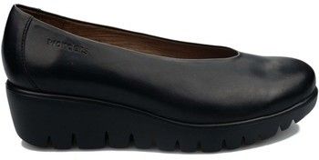 Slip-on Wonders  Fly