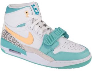 Basketbalová obuv Nike  Air Jordan Legacy 312