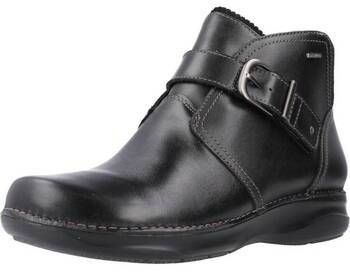 Čižmy Clarks  APPLEY MID