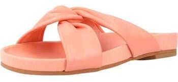 Sandále Clarks  PURE TWIST