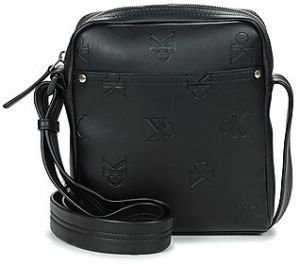 Vrecúška/Malé kabelky Calvin Klein Jeans  MONOGRAM SOFT REPORTER 18 AOP