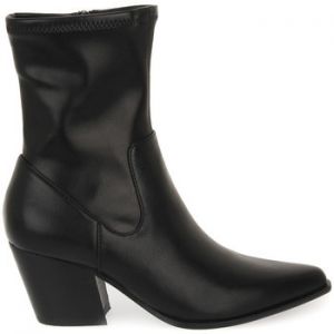 Nízke čižmy Steve Madden  HEAD ON BLK