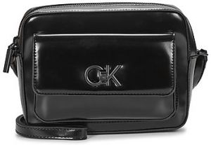 Tašky cez rameno Calvin Klein Jeans  RE-LOCK CAMERA BAG_SHINY
