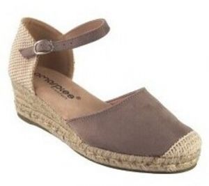 Univerzálna športová obuv Amarpies  Zapato señora  26481 acx taupe