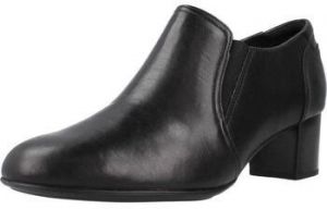 Čižmy Clarks  LINNAE WAY