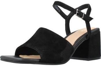 Sandále Clarks  SHEER65 BLOCK