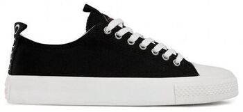 Derbie Guess  -