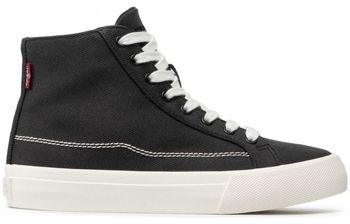 Derbie Levis  -