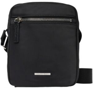 Tašky cez rameno Calvin Klein Jeans  SLEEK NYLON REPORTER LV04D3176G
