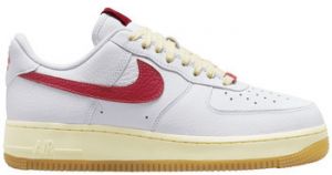 Módne tenisky Nike  Wmns Air Force 1 '07 'Summit White University Red'