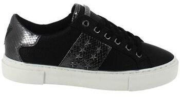 Derbie Guess  Baskets