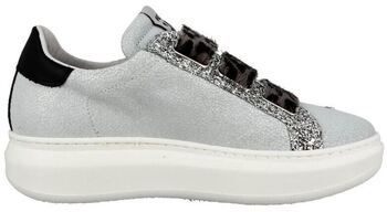 Derbie Meline  Baskets