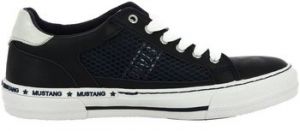 Derbie Mustang  Baskets