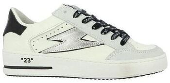 Derbie Semerdjian  Baskets NOUBAR
