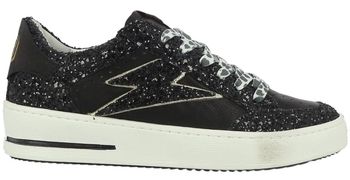 Derbie Semerdjian  Baskets NOUBAR