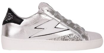 Derbie Semerdjian  Baskets LARRY