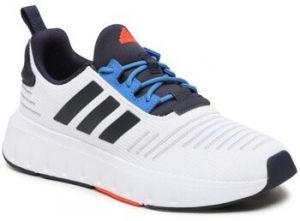 Nízke tenisky adidas  Swift Run