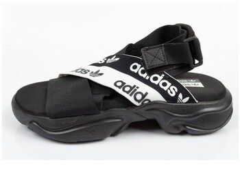 Sandále adidas  Magmur