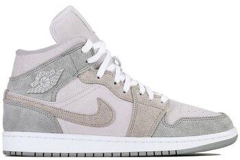 Polokozačky Nike  Air Jordan 1 Retro Mid