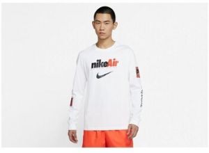 Tričká s krátkym rukávom Nike  Nsw Swoosh Air Graphic