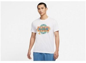 Tričká s krátkym rukávom Nike  DN2903100