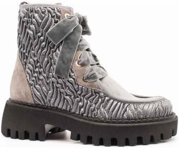 Čižmičky Kontessa  F22-910