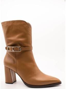 Čižmičky Wonders  M-5402 Bora