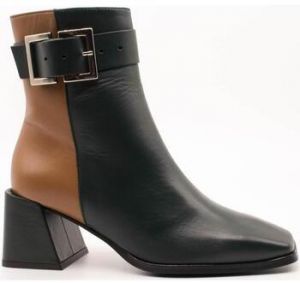 Čižmičky Wonders  H-4350 Bora