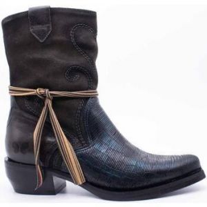 Čižmičky Felmini  D607