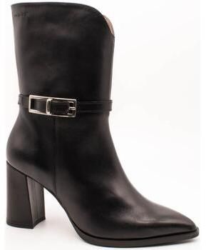 Čižmičky Wonders  M-5402 Bora