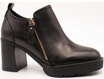 Čižmičky Carmela  161861-01 Negro