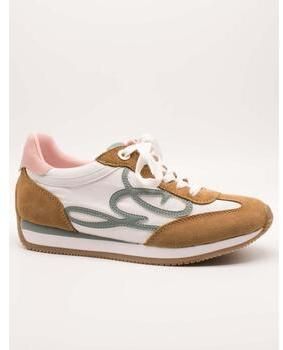 Módne tenisky Guess  FLPSKR SUE12