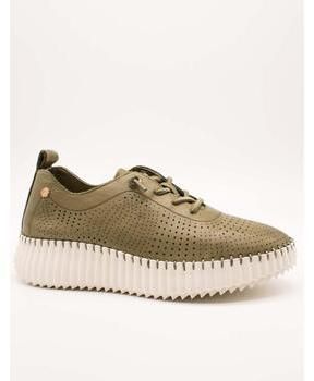 Módne tenisky Carmela  162369-04 Kaki