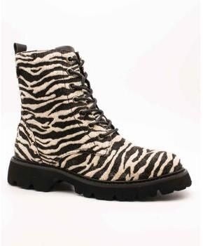 Čižmičky Carmela  162665-02