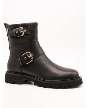 Čižmičky Carmela  162591-01