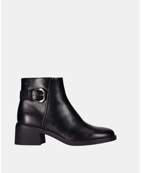 Čižmičky Chika 10  DANKI 04