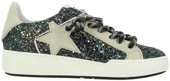 Derbie Semerdjian  Baskets