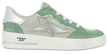 Derbie Semerdjian  Baskets