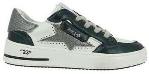 Derbie Semerdjian  Baskets