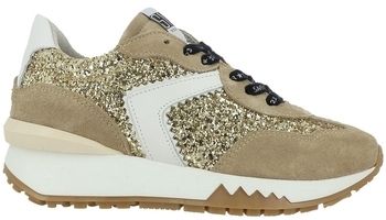 Derbie Semerdjian  Baskets